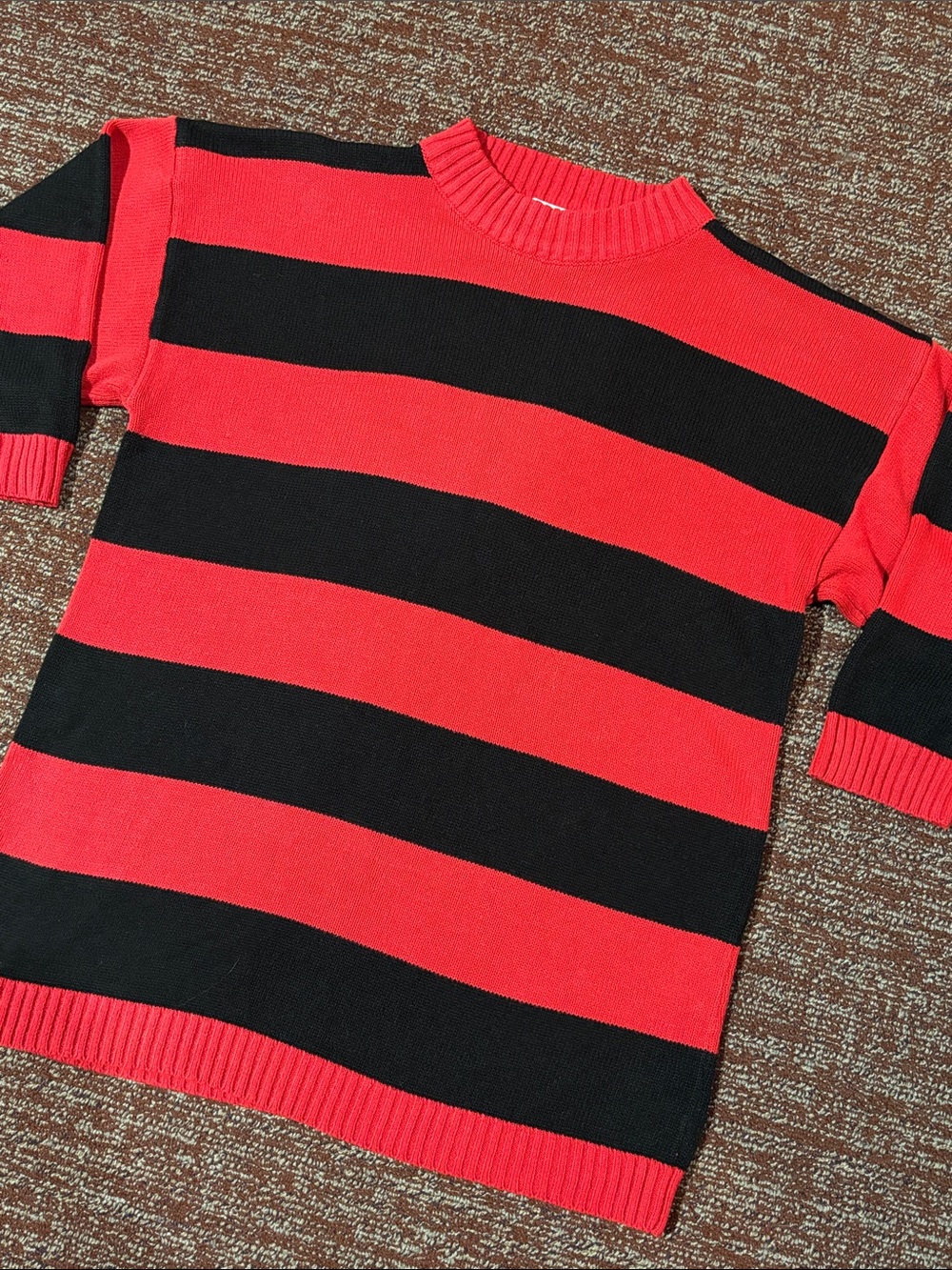 RICKI vintage 90’s striped sweater red/black bold stripe iconic style crewneck s